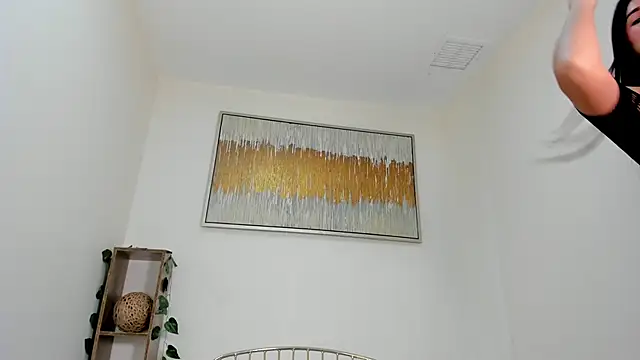 Emilia_harpper's cam snapshot