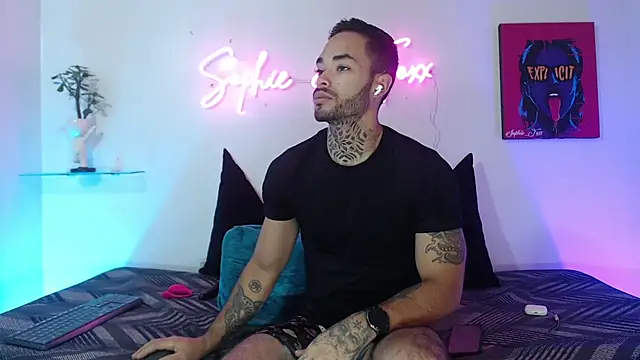 SophieFoxx17's cam snapshot