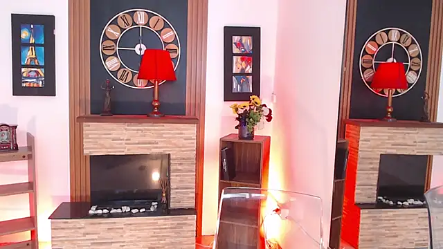 FIORELLA_L's cam snapshot