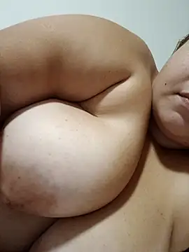 carola_hotwife live sex cam