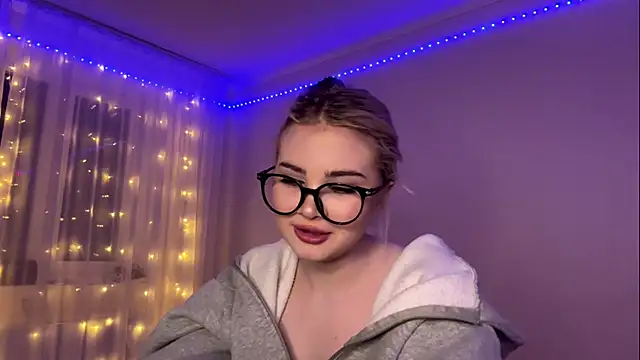 KariJarecke's cam snapshot