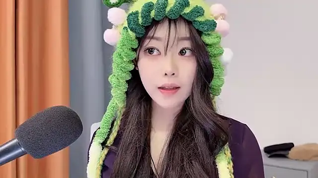 smalldaisy's cam snapshot