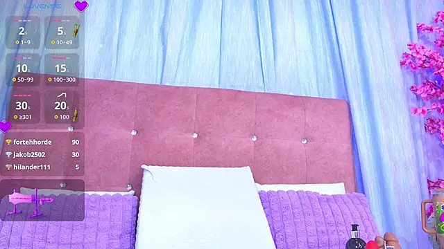 AlliciaKim live sex cam