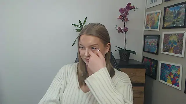 Mysteryerica's cam snapshot