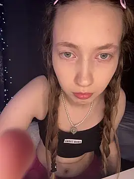 Holy_Poly's cam snapshot