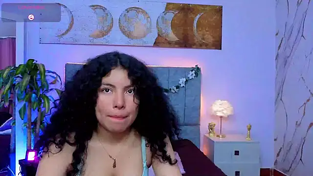 Zoe-yanin's cam snapshot