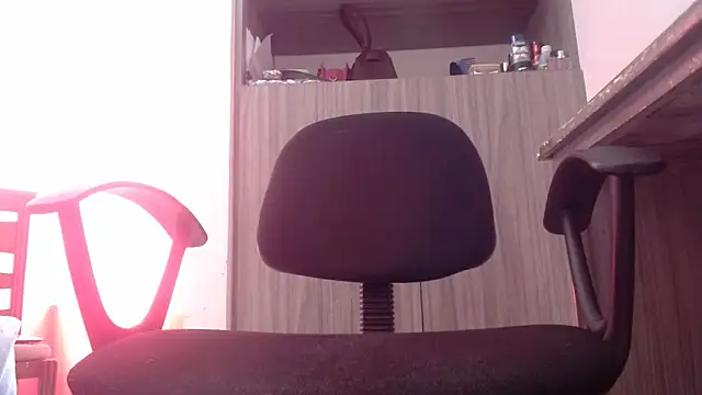 nicolle_milf1978's cam snapshot