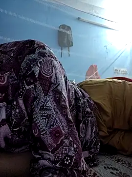 124pakhi's cam snapshot