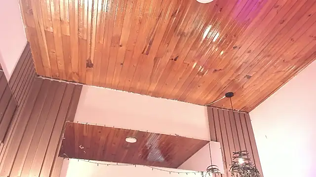 Violet_carson's cam snapshot