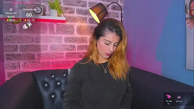 Nahiajhonson_'s cam snapshot