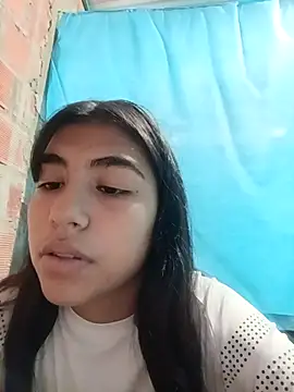 triana-hot18's cam snapshot