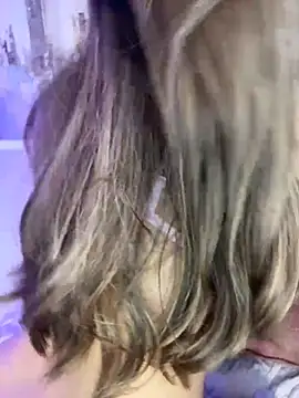 HoneyMollyX's cam snapshot