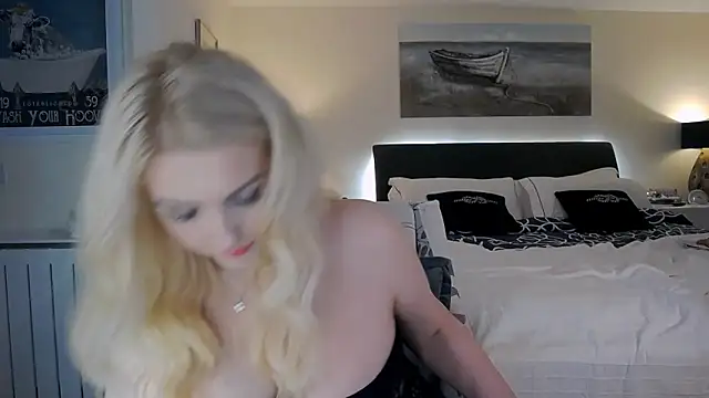 AlbanyWhite's cam snapshot