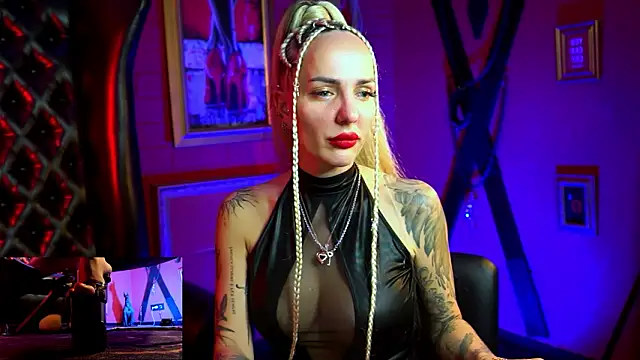 MonicaMaxwel's cam snapshot