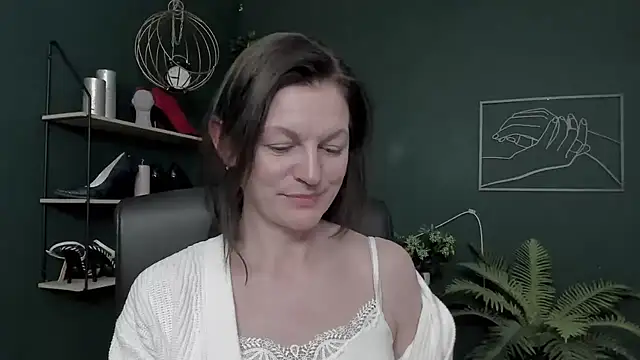 VivianWILD's cam snapshot