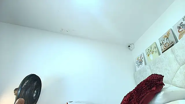 elizawiliamst's cam snapshot