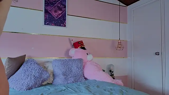 Charlotte__Miller's cam snapshot