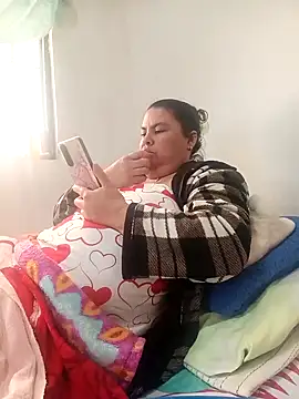 yaneth_'s cam snapshot