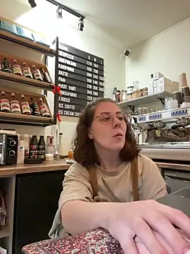 cinnabon_'s cam snapshot