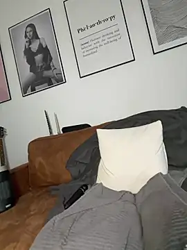 Sophi_Spice's cam snapshot