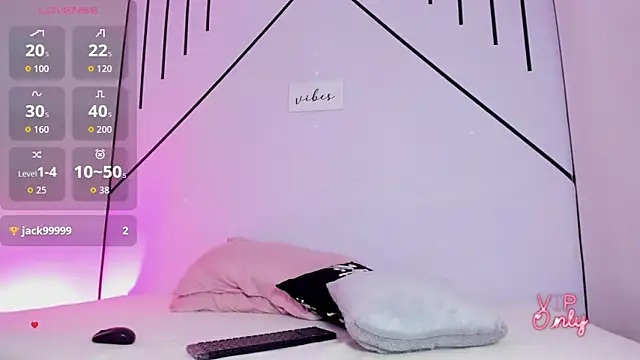 KeylaGomez_'s cam snapshot