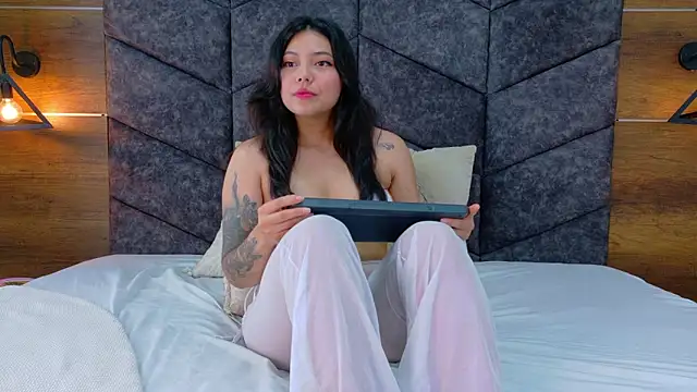 AnnieRouse__'s cam snapshot