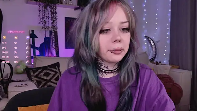 Lollyshy live sex cam