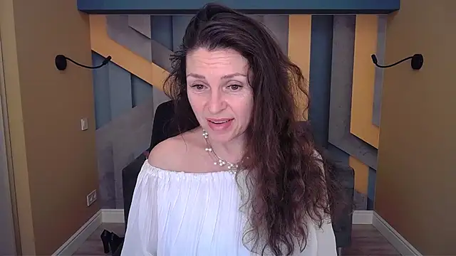 EllaLong's cam snapshot