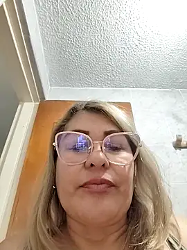 AlexxiaaMat's cam snapshot