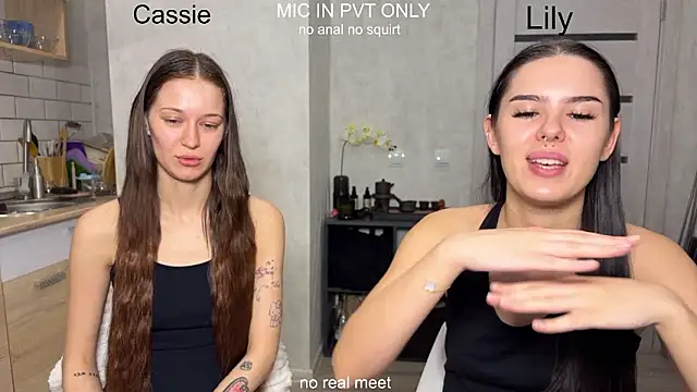 girls_secrets's cam snapshot