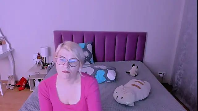 sabrinamacmarren's cam snapshot