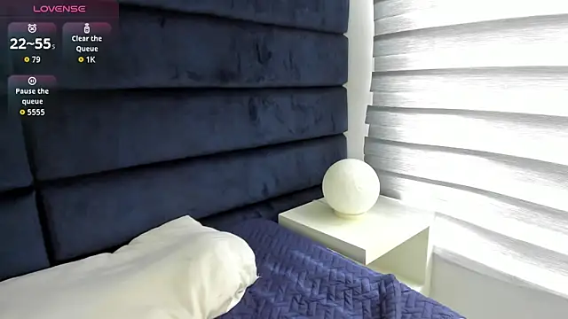 melanie_roux__'s cam snapshot