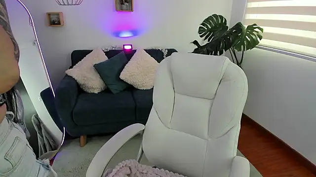 Antonela_vargas's cam snapshot