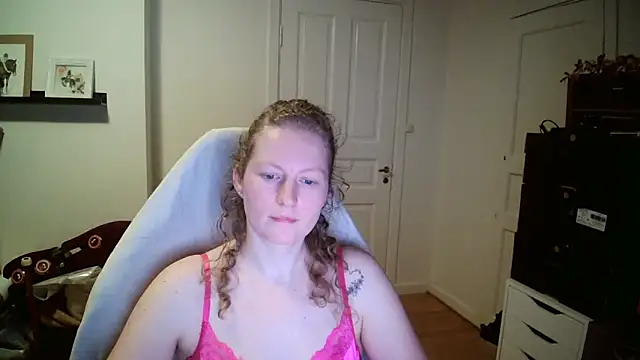 Girlnina-1995's cam snapshot