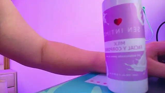 azul_veraa's cam snapshot