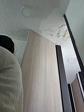 miaeyes live sex cam