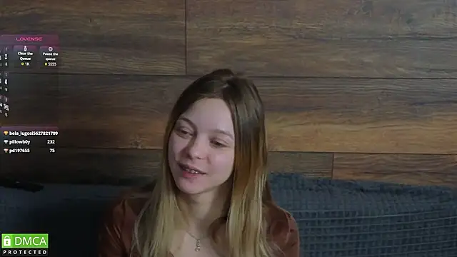 EmilieLong's cam snapshot