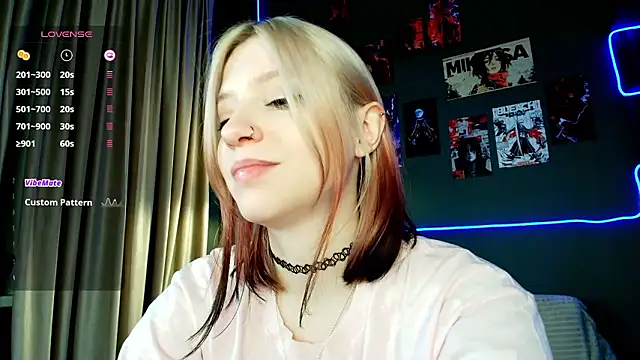 arielabradberry's cam snapshot