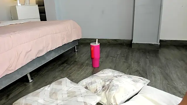 Madie__collins's cam snapshot