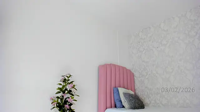 Adria_ross's cam snapshot