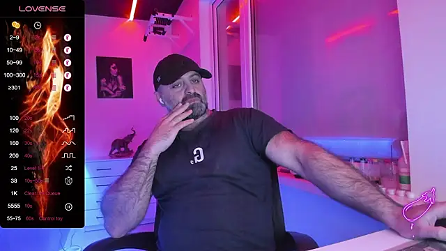 HAIR-MAN's cam snapshot