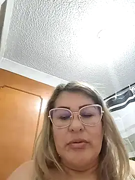 AlexxiaaMat's cam snapshot