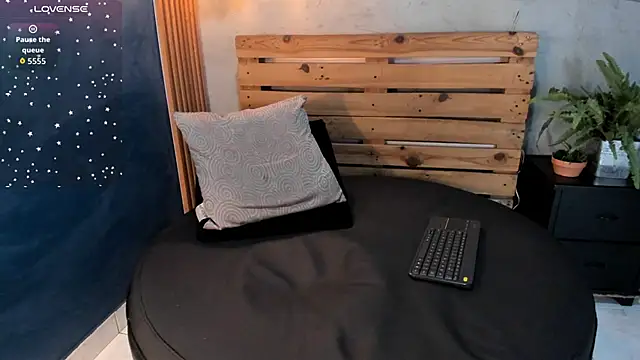 Daiisy_kiss's cam snapshot