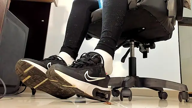 alma_fenix's cam snapshot