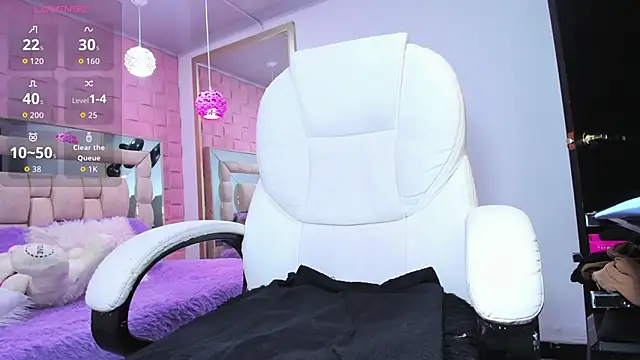 _laaura_'s cam snapshot