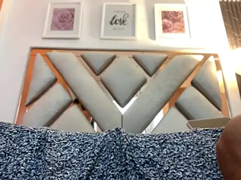 Antonella_And_Thiago's cam snapshot