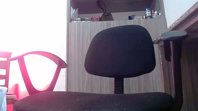 nicolle_milf1978's cam snapshot