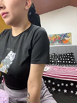 karlamorris_'s cam snapshot