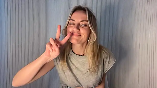 Milla__one's cam snapshot