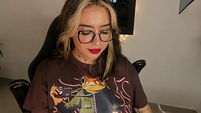 AnnikaMerliahh_'s cam snapshot